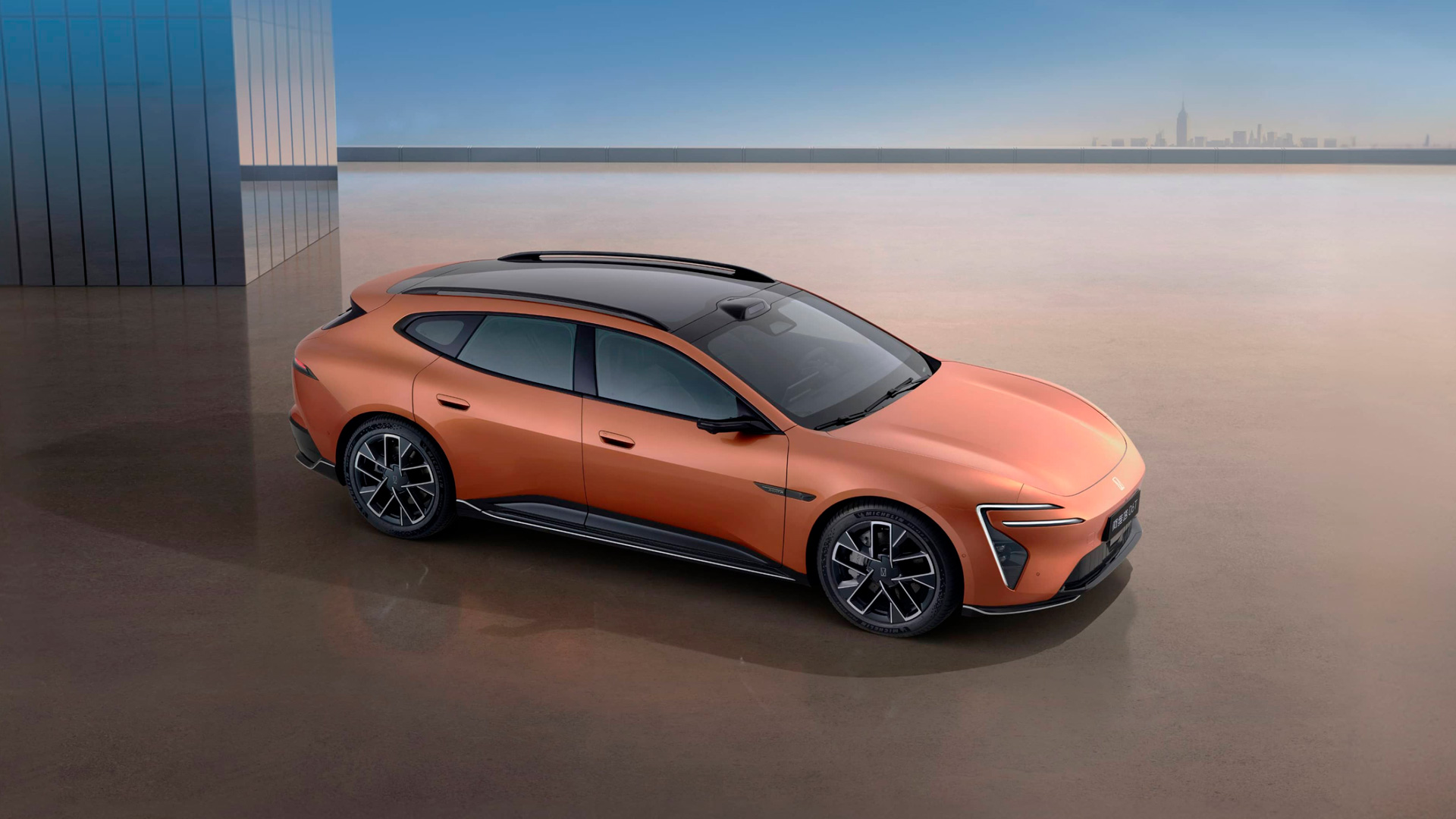 Электромобили Avatr 06T EV из Китая